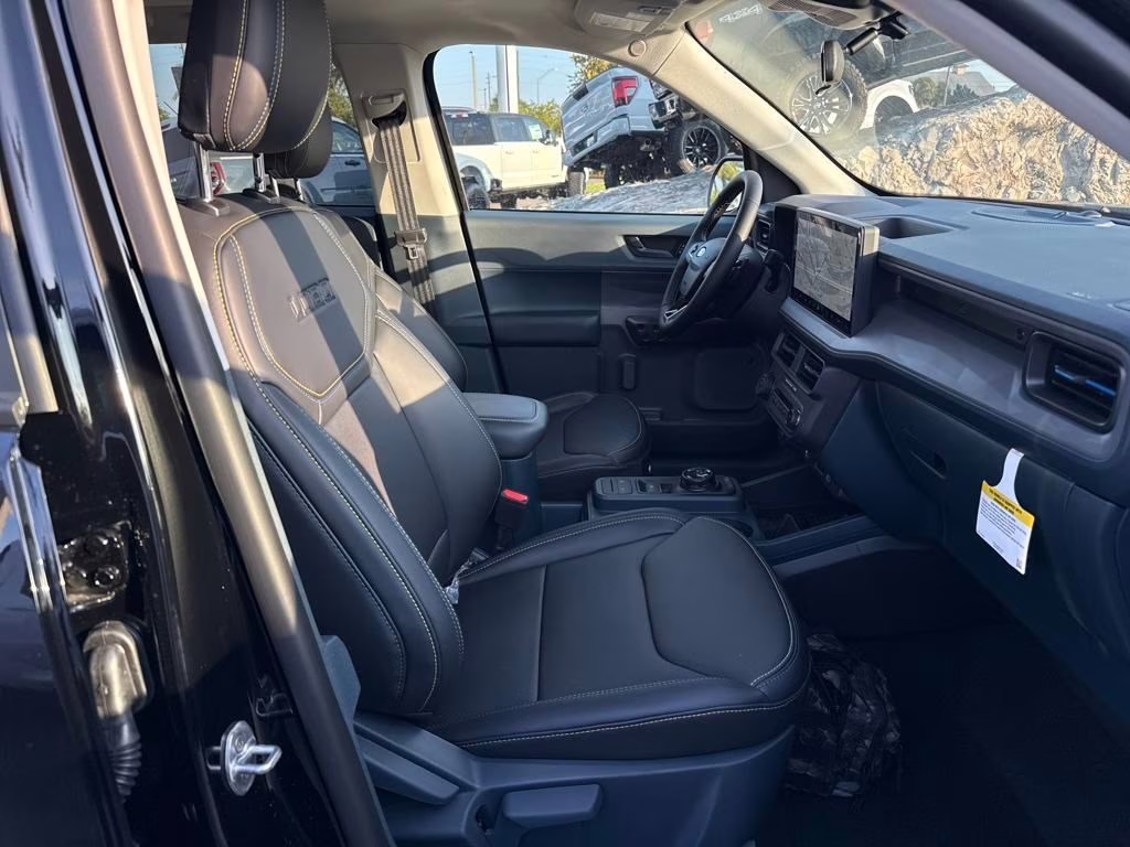 2025 Shadow Black Ford Maverick Lobo High AWD Truck