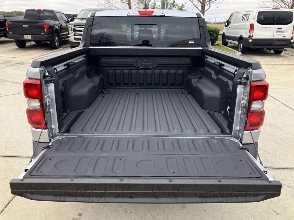 2024 Silver Metallic Ford Maverick Lariat AWD Truck