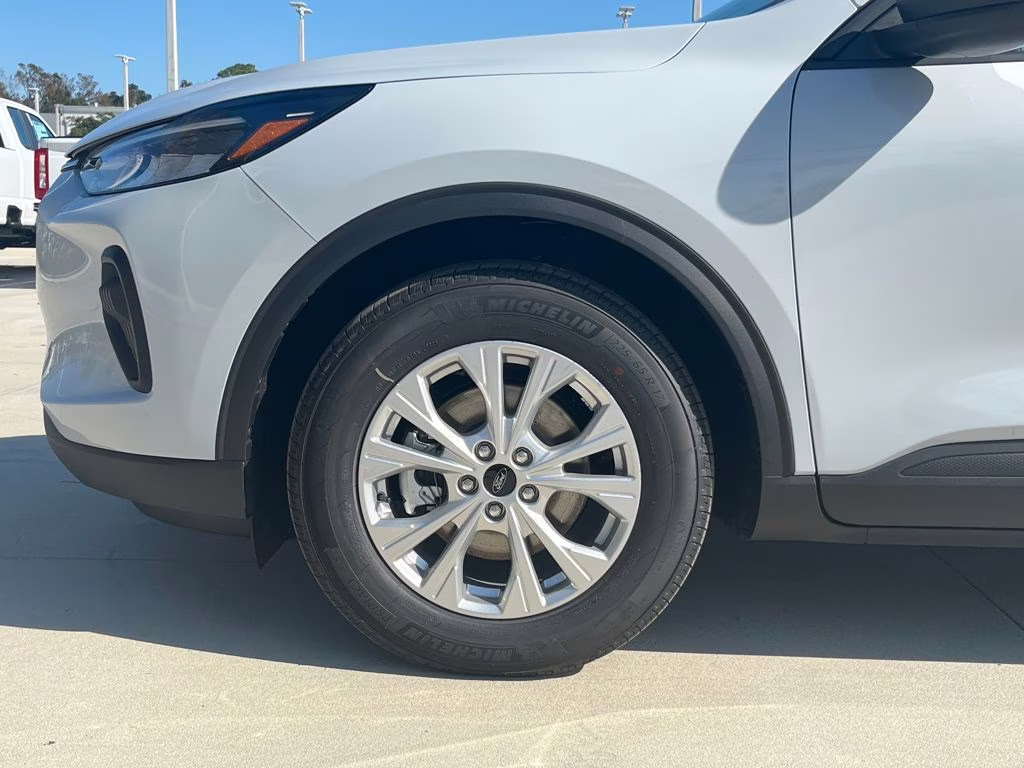 2026 Space Silver Metallic Ford Escape Active FWD SUV
