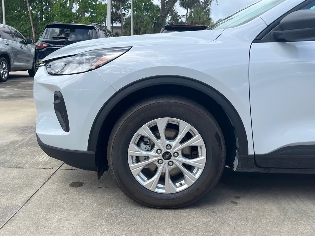 2026 Silver Metallic Ford Escape Active FWD SUV