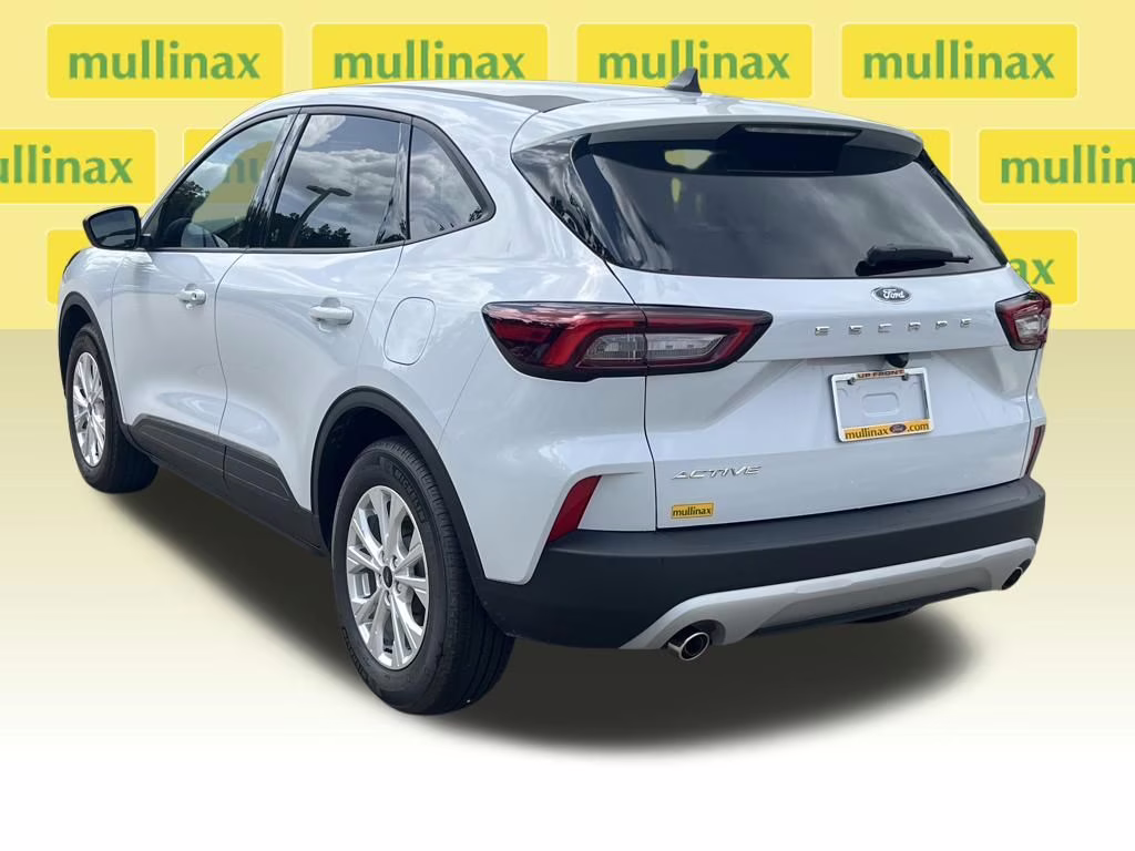 2026 Silver Metallic Ford Escape Active FWD SUV