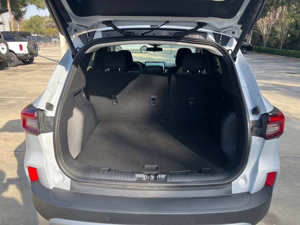 2026 Space Silver Metallic Ford Escape Active FWD SUV