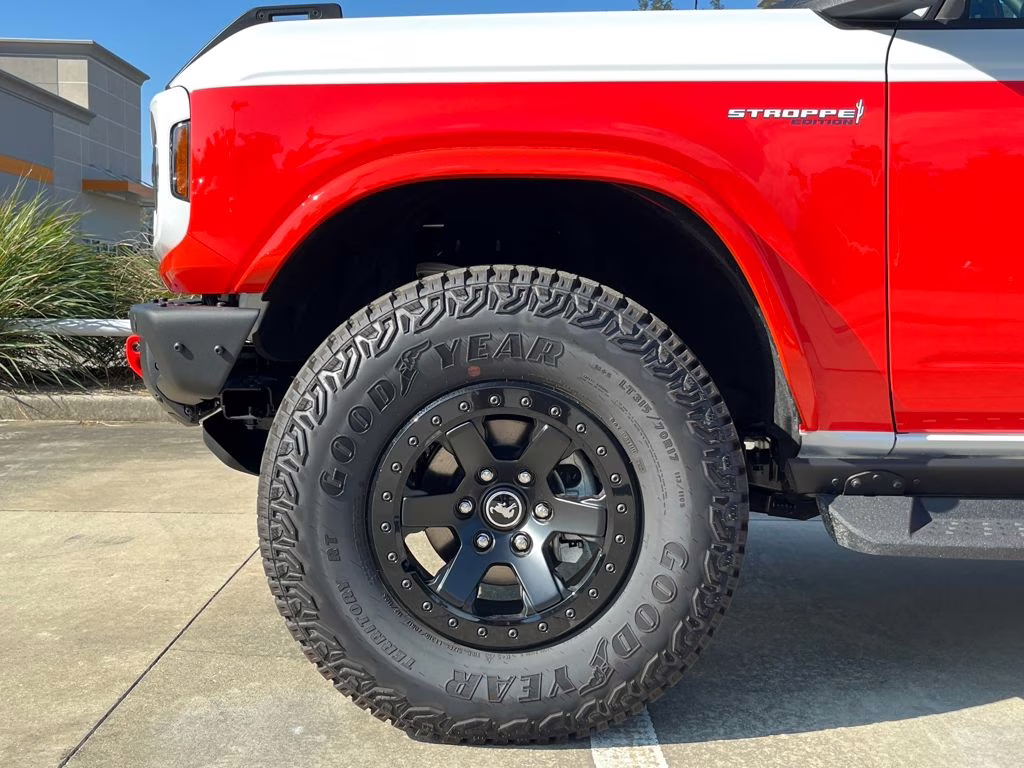 2025 Oxford White Ford Bronco STROPPE EDITION 4X4 SUV