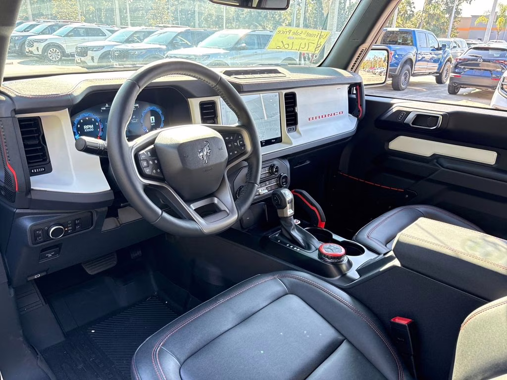 2025 Oxford White Ford Bronco Stroppe 4X4 SUV