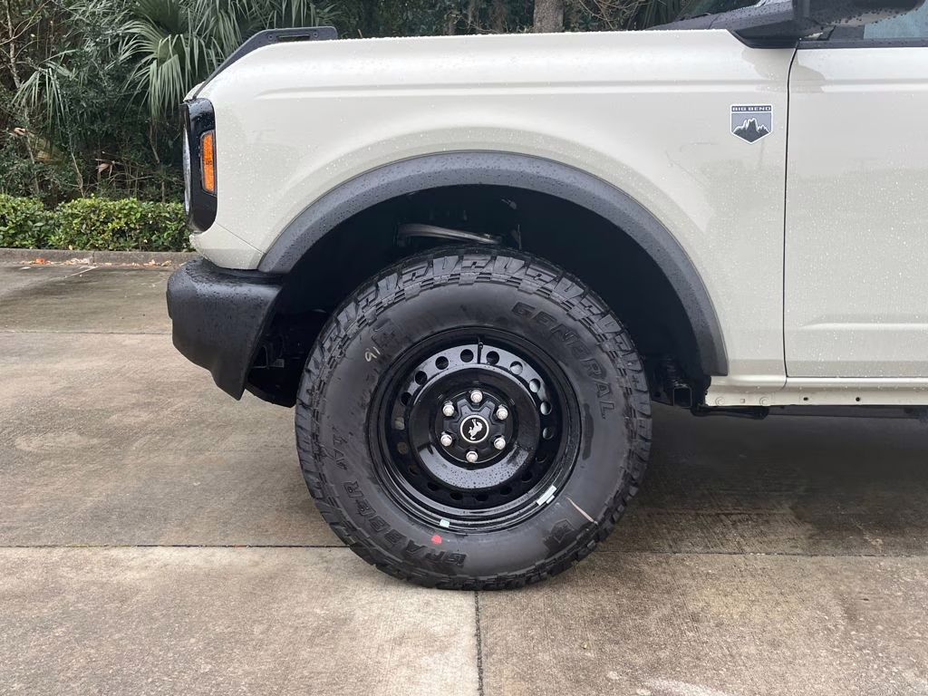 2026 Desert Sand Ford Bronco Big Bend 4X4 SUV