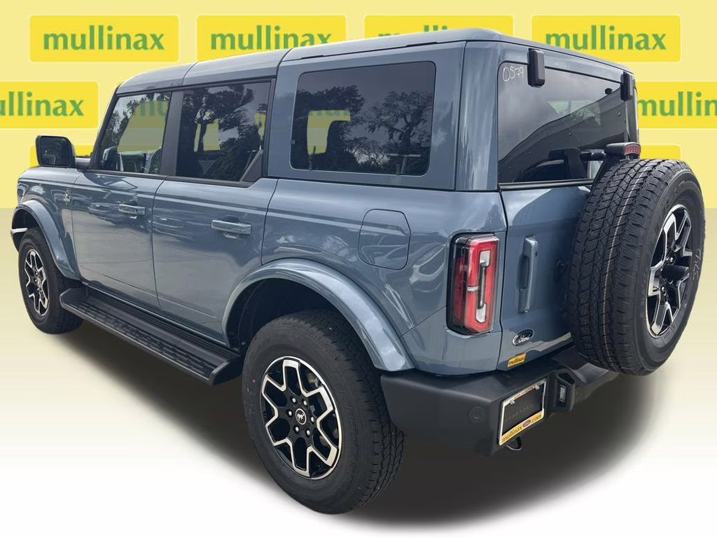 2025 Azure Gray Metallic Ford Bronco Outer Banks 4X4 SUV