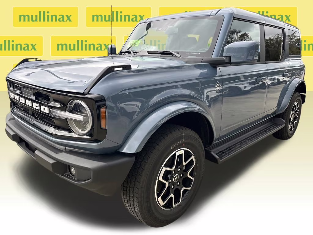 2025 Azure Gray Metallic Ford Bronco Outer Banks 4X4 SUV