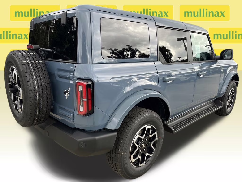 2025 Azure Gray Metallic Ford Bronco Outer Banks 4X4 SUV