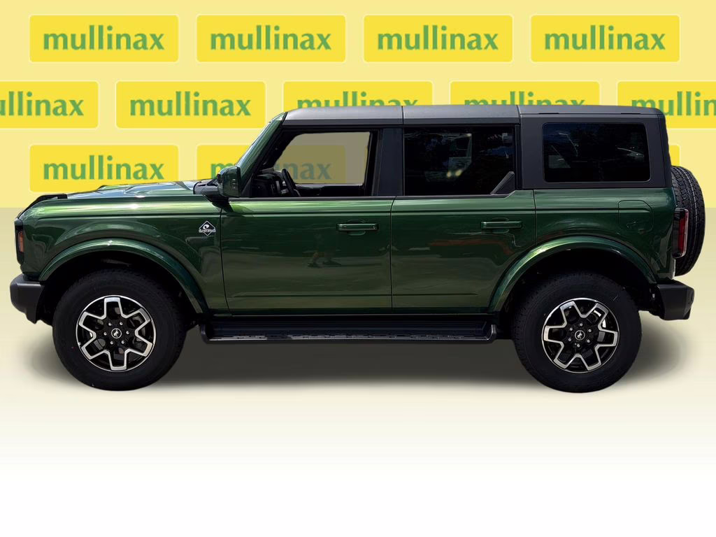 2025 Green Metallic Ford Bronco Outer Banks 4X4 SUV
