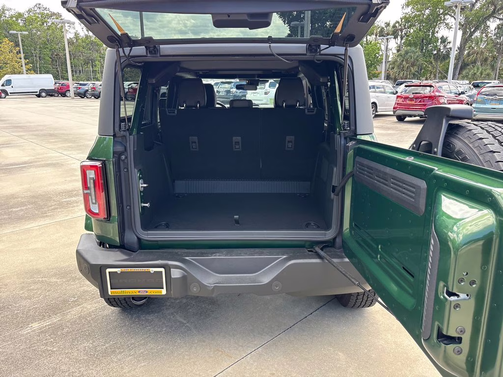 2025 Green Metallic Ford Bronco Outer Banks 4X4 SUV