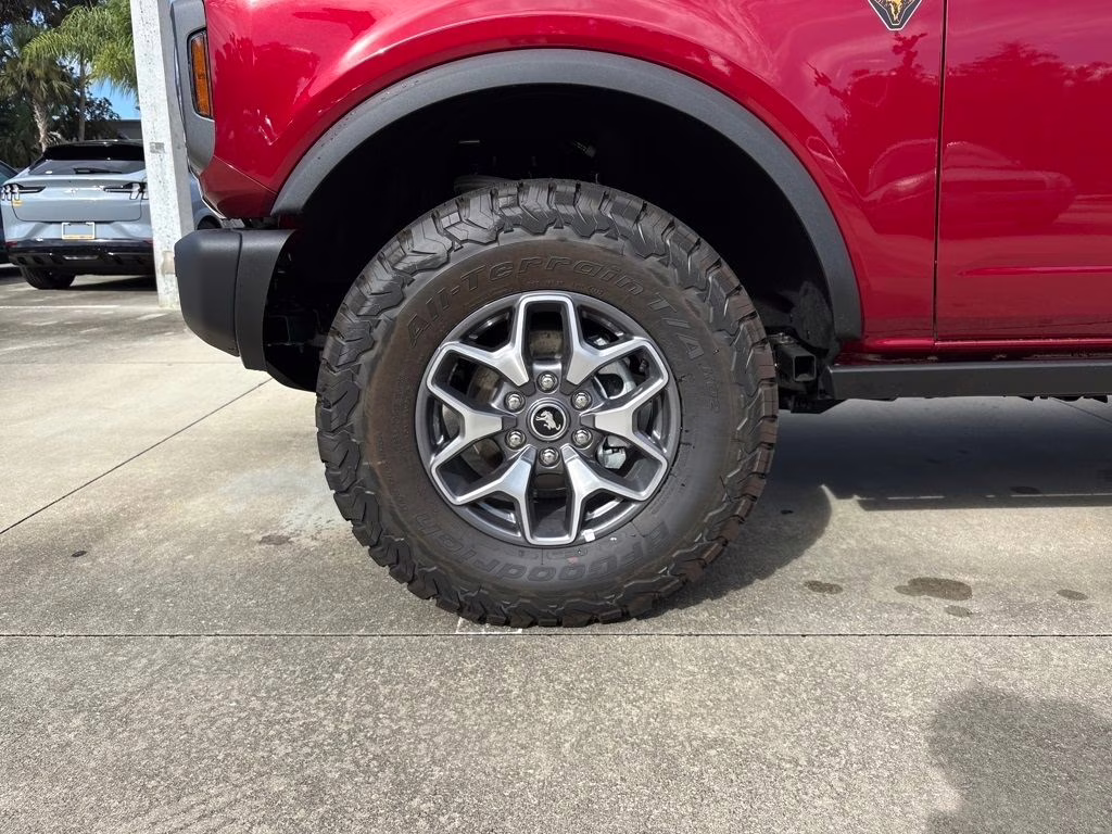 2025 Ruby Red Metallic Tinted Clearcoat Ford Bronco Badlands 4X4 SUV