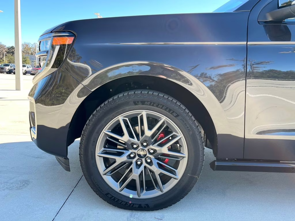 2025 Dark Matter Gray Metallic Ford Expedition Platinum 4X4 SUV