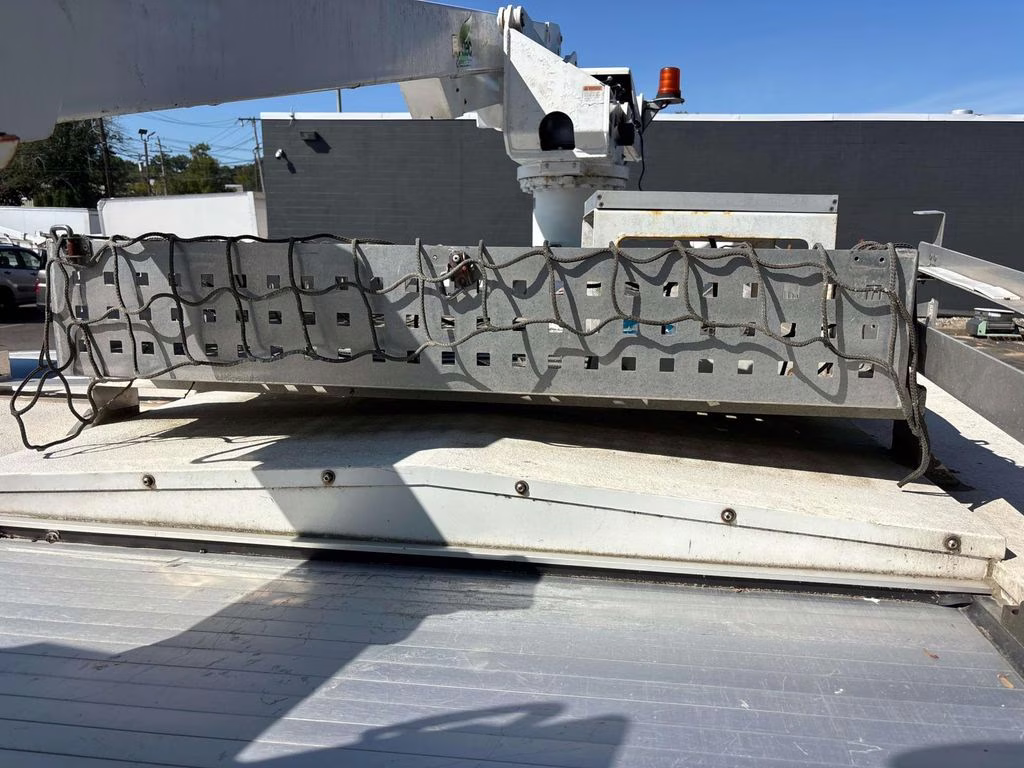 2012 Oxford White Ford Super Duty F-550 DRW XL RWD Chassis