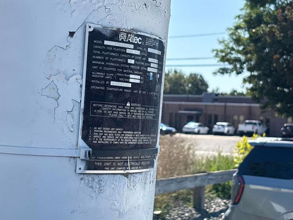 2012 Oxford White Ford Super Duty F-550 DRW XL RWD Chassis