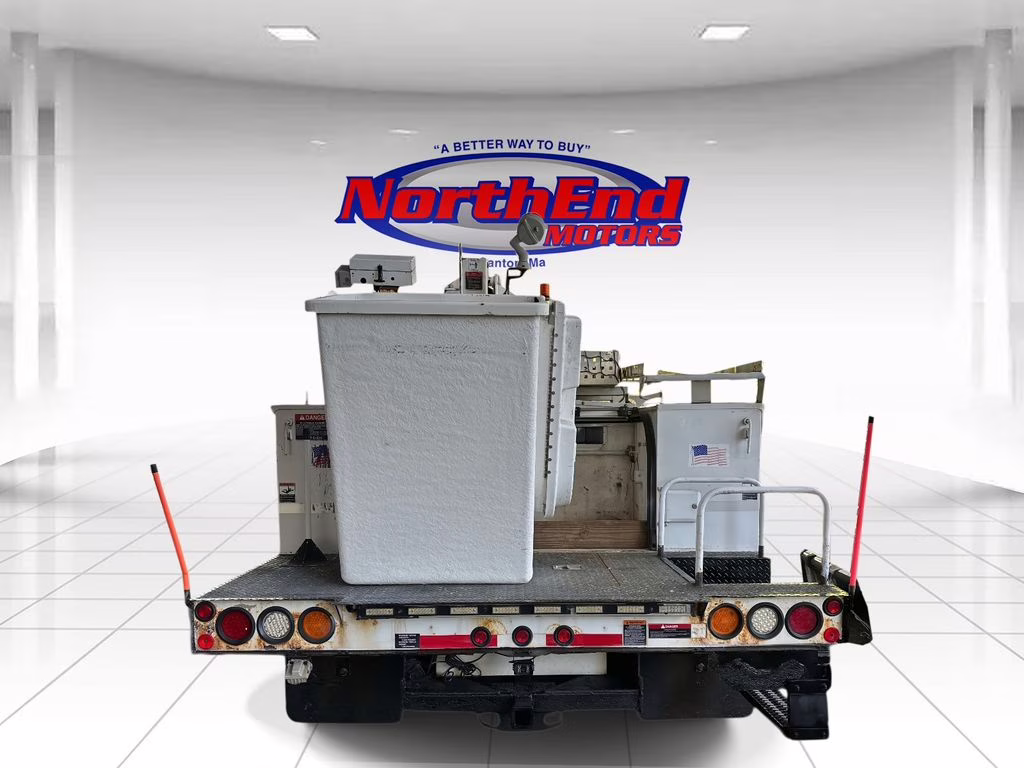 2012 Oxford White Ford Super Duty F-550 DRW XL RWD Chassis