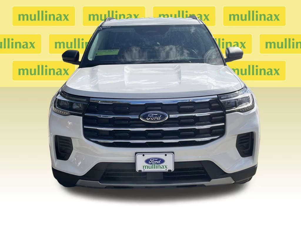 2026 Star White Metallic Tri-Coat Ford Explorer Active RWD SUV