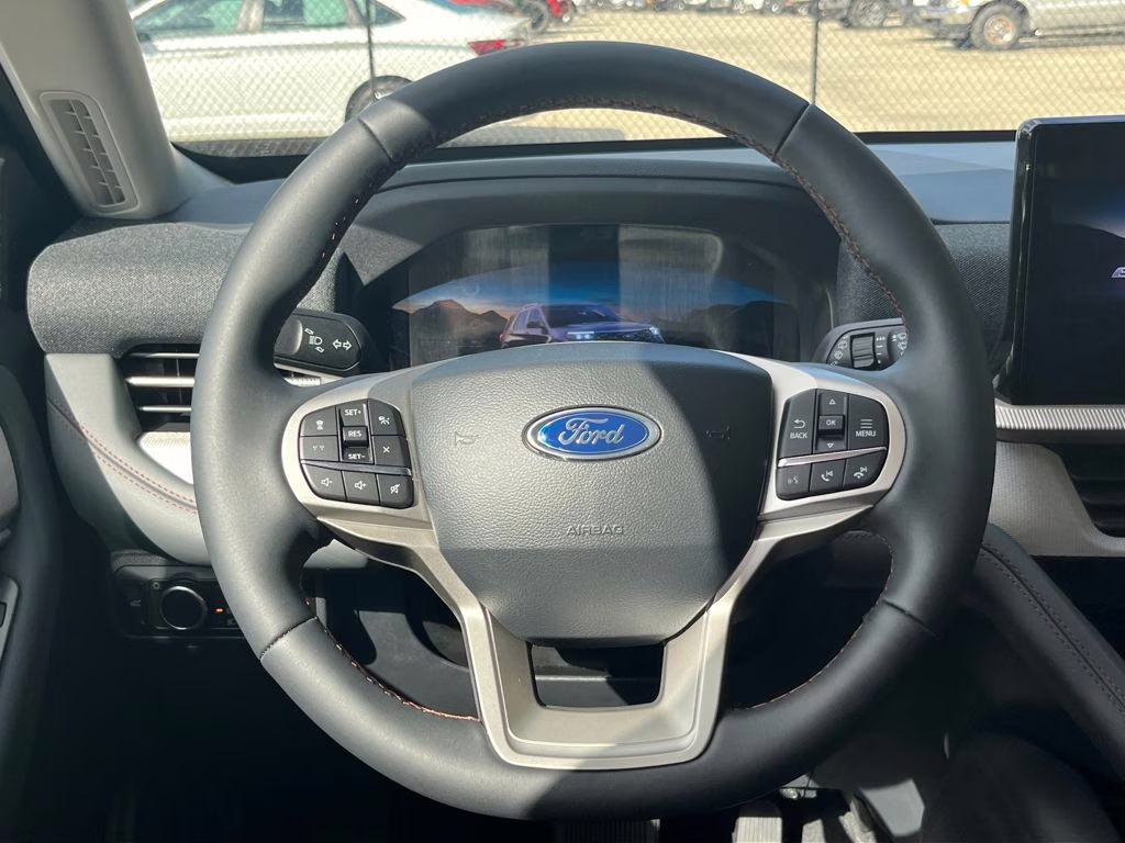 2026 Star White Metallic Tri-Coat Ford Explorer Active RWD SUV