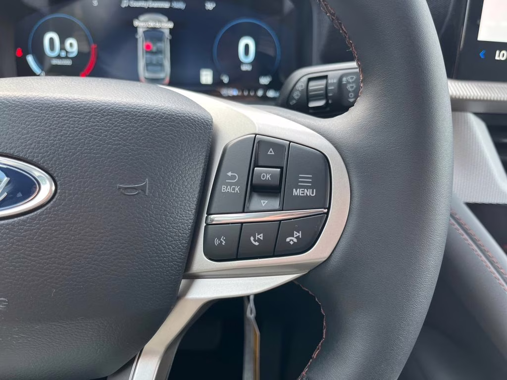 2026 Space White Metallic Ford Explorer Active RWD SUV