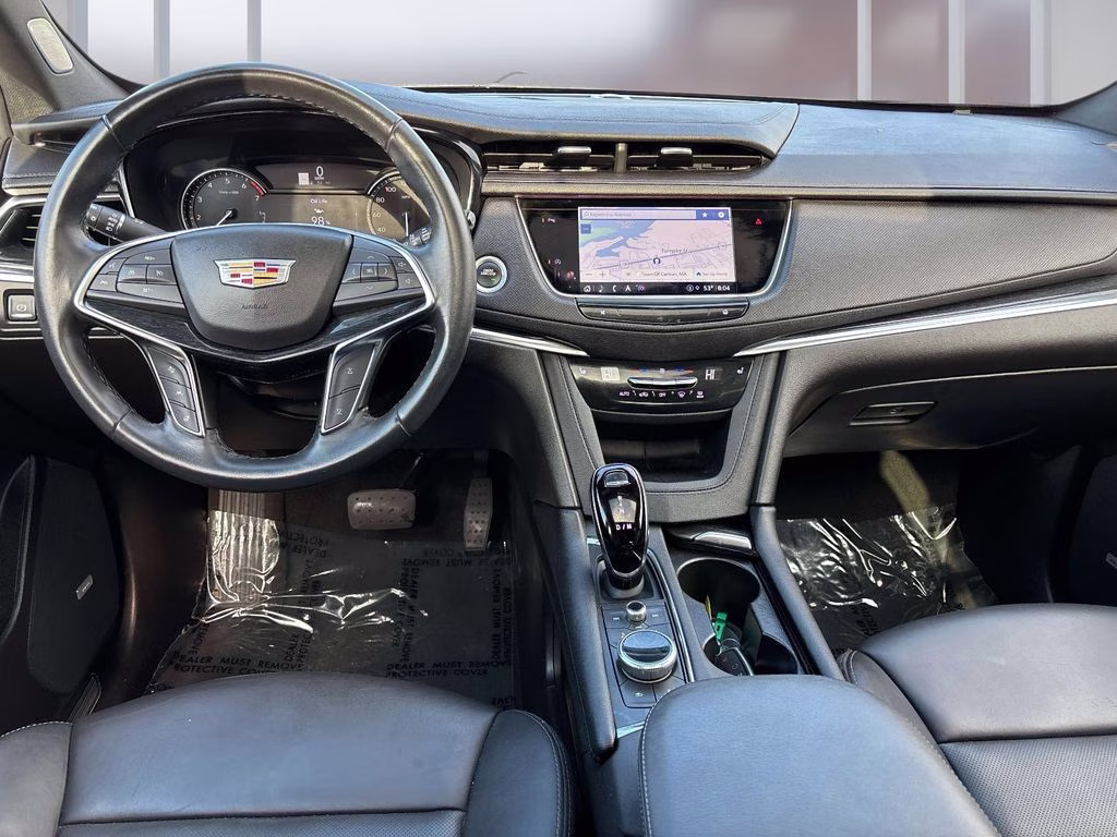 2023 Crystal White Cadillac XT5 Premium Luxury AWD SUV