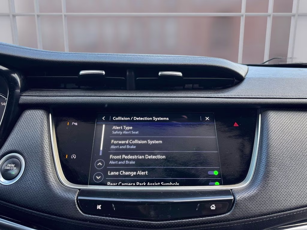 2023 Crystal White Cadillac XT5 Premium Luxury AWD SUV