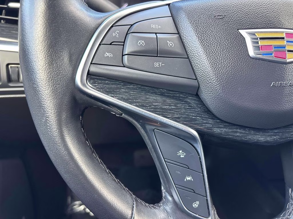 2023 Crystal White Cadillac XT5 Premium Luxury AWD SUV