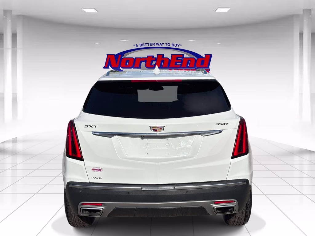 2023 Crystal White Cadillac XT5 Premium Luxury AWD SUV