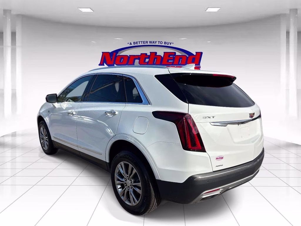 2023 Crystal White Cadillac XT5 Premium Luxury AWD SUV