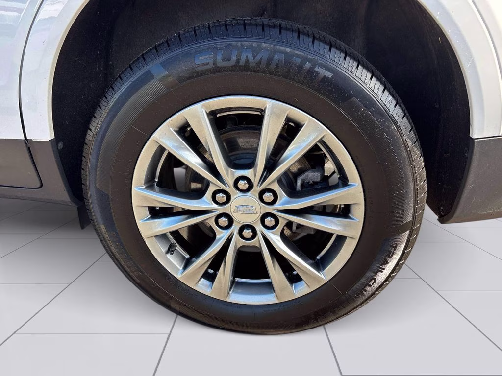 2023 Crystal White Cadillac XT5 Premium Luxury AWD SUV