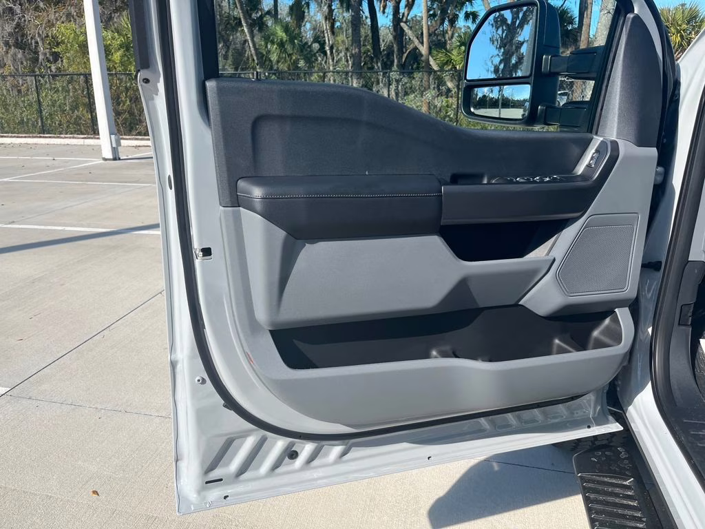 2026 Avalanche Ford Super Duty F-250 SRW XL 4X4 Truck