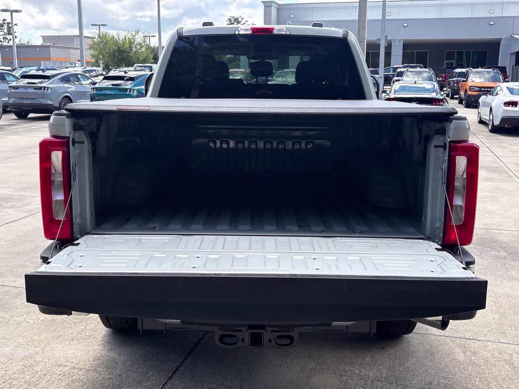 2026 Avalanche Ford Super Duty F-250 SRW XLT 4X4 Truck