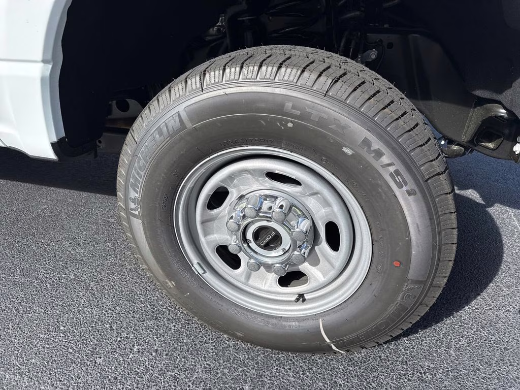 2026 Oxford White Ford Super Duty F-250 SRW XL 4X4 Truck