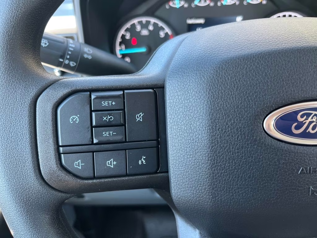 2026 Oxford White Ford Super Duty F-250 SRW XL 4X4 Truck