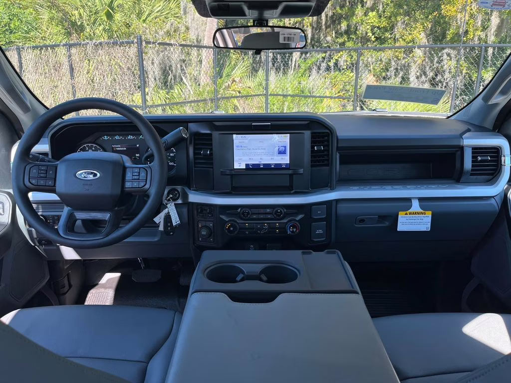 2026 Oxford White Ford Super Duty F-250 SRW XL 4X4 Truck