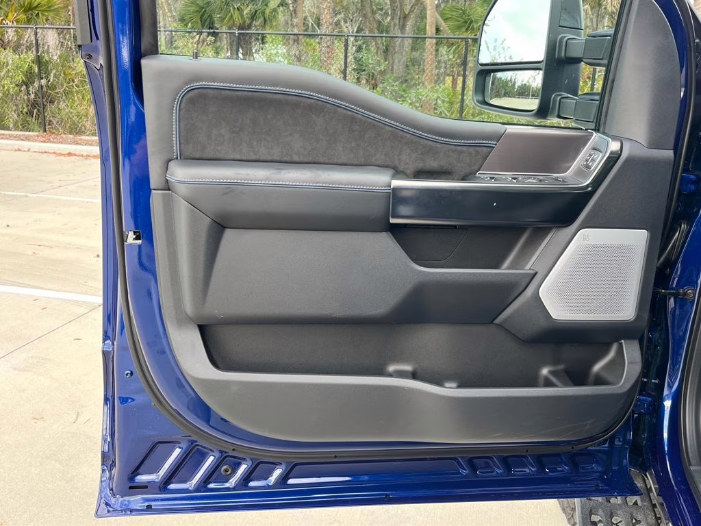 2026 Blue Metallic Ford Super Duty F-250 SRW Platinum 4X4 Truck