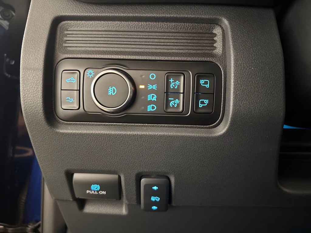 2026 Blue Metallic Ford Super Duty F-250 SRW Platinum 4X4 Truck