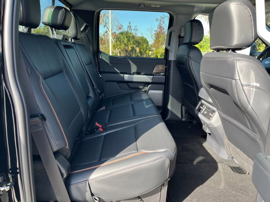 2026 Agate Black Metallic Ford Super Duty F-250 SRW Lariat 4X4 Truck