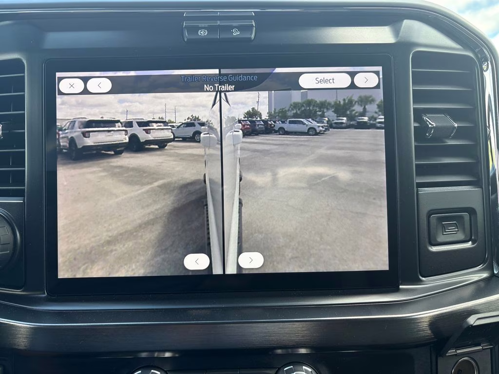 2026 White Metallic Ford Super Duty F-250 SRW Lariat 4X4 Truck