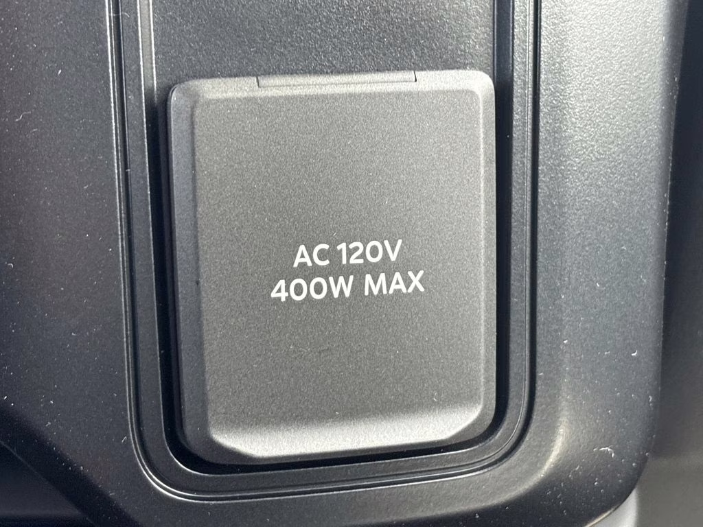 2026 White Metallic Ford Super Duty F-250 SRW Lariat 4X4 Truck