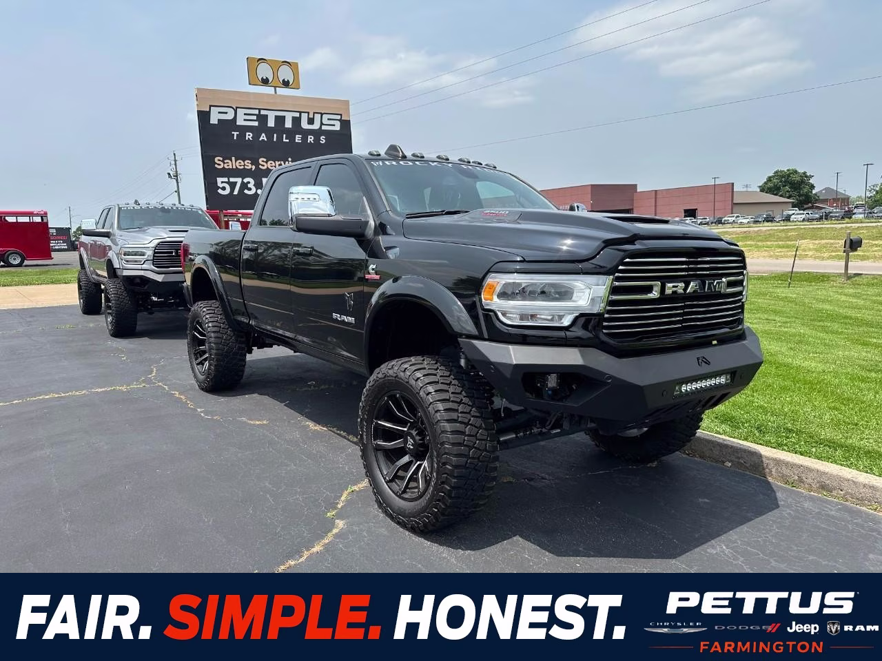 2024 Diamond Black Crystal Pearlcoat Ram 2500 Laramie 4X4 Truck