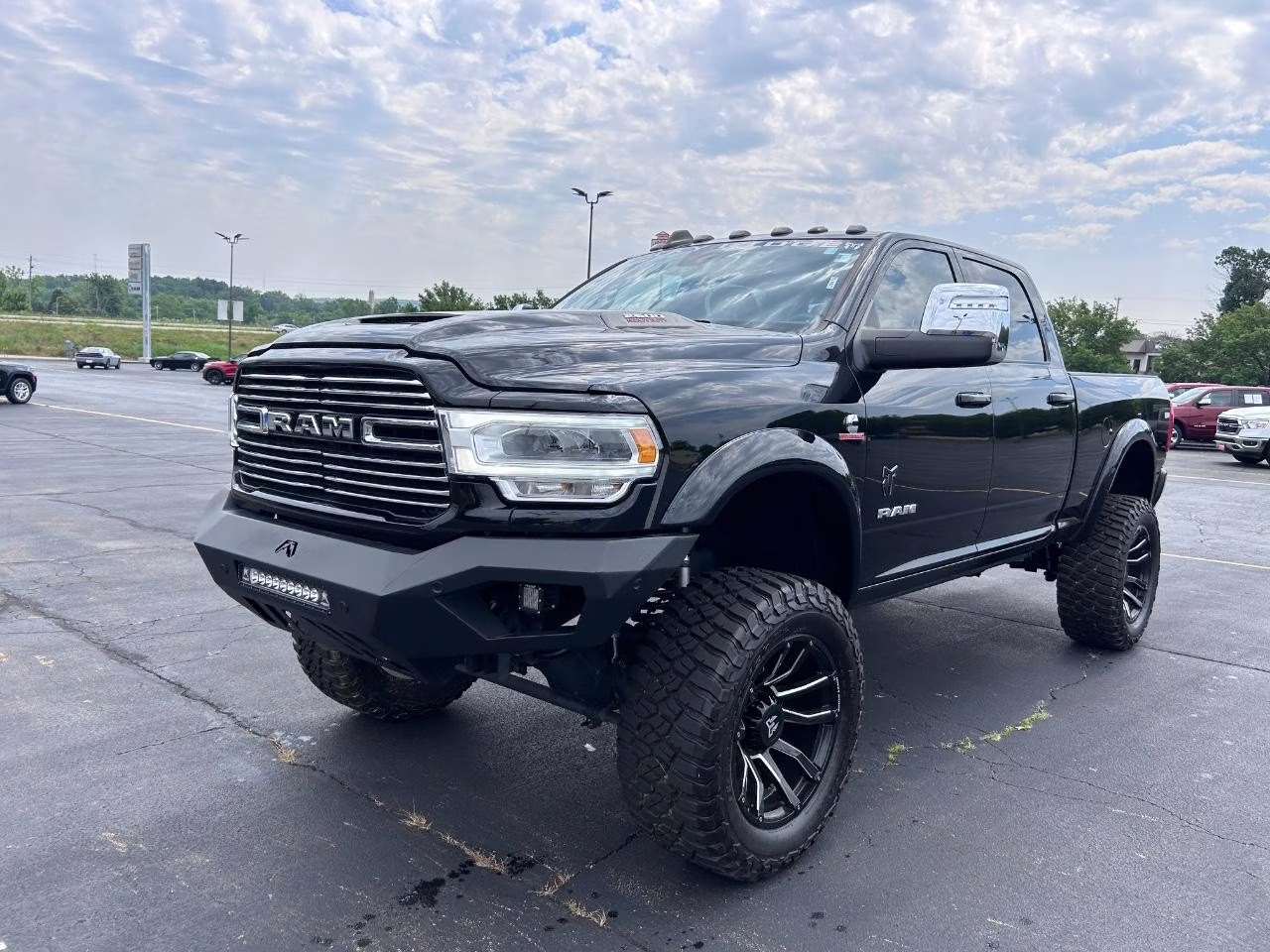 2024 Diamond Black Crystal Pearlcoat Ram 2500 Laramie 4X4 Truck