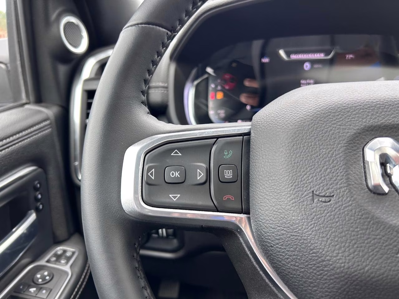 2024 Diamond Black Crystal Pearlcoat Ram 2500 Laramie 4X4 Truck