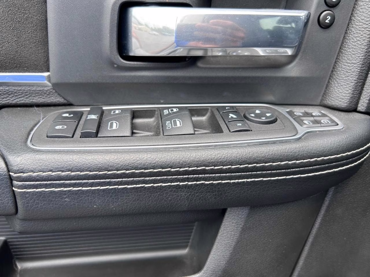 2024 Diamond Black Crystal Pearlcoat Ram 2500 Laramie 4X4 Truck