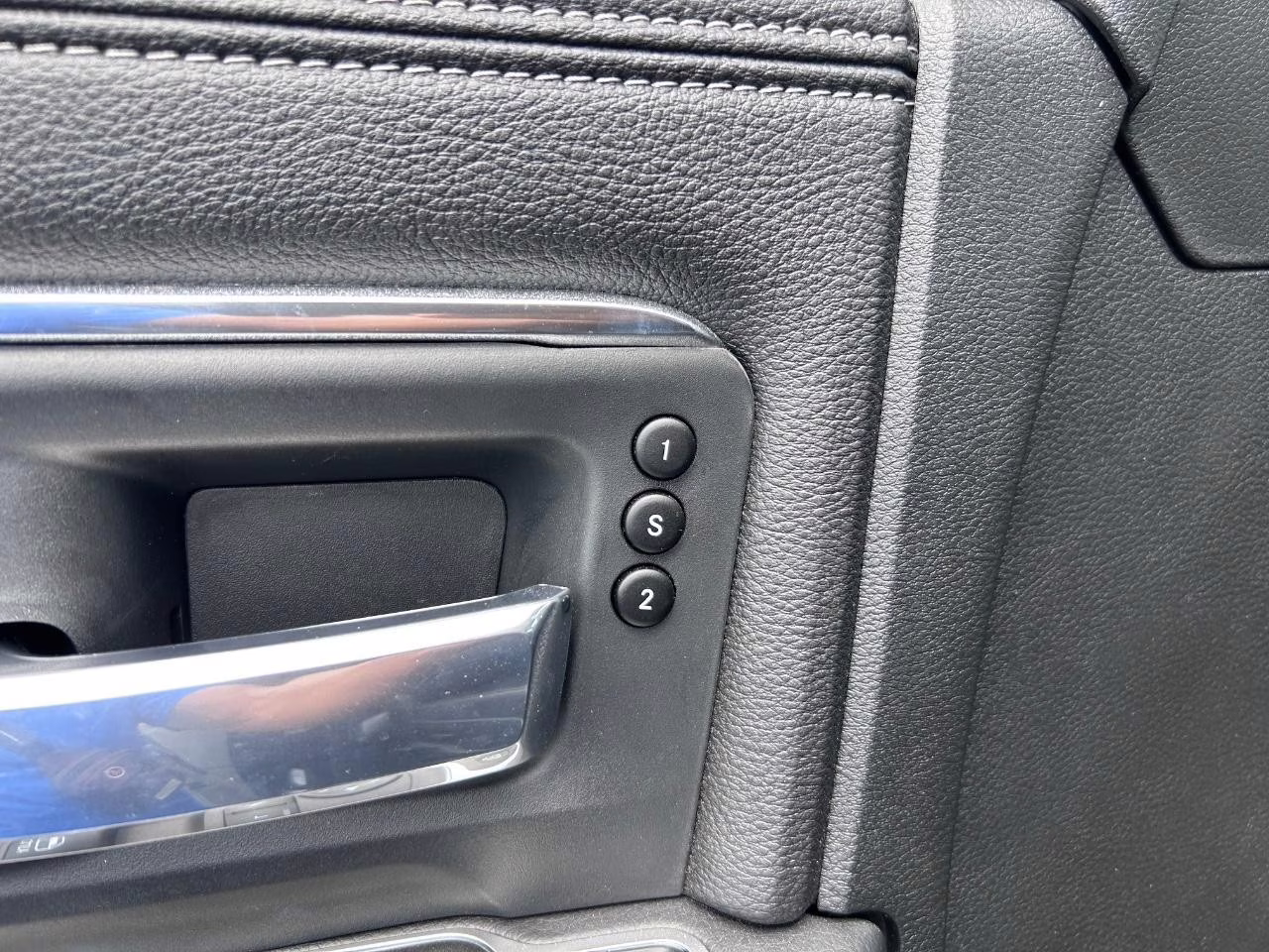 2024 Diamond Black Crystal Pearlcoat Ram 2500 Laramie 4X4 Truck