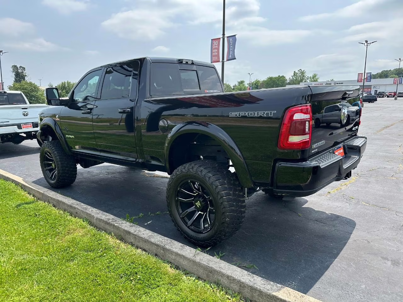 2024 Diamond Black Crystal Pearlcoat Ram 2500 Laramie 4X4 Truck