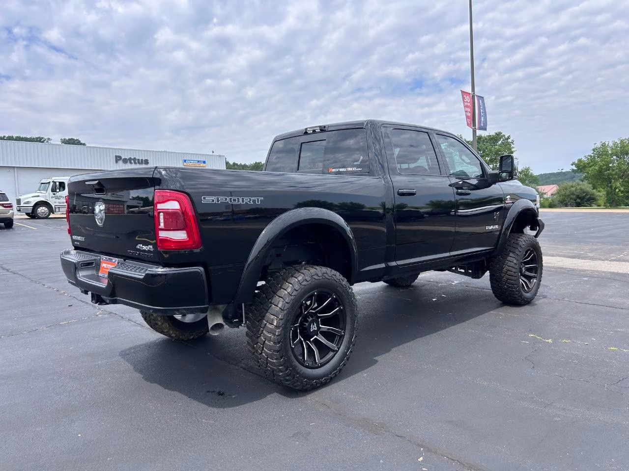 2024 Diamond Black Crystal Pearlcoat Ram 2500 Laramie 4X4 Truck