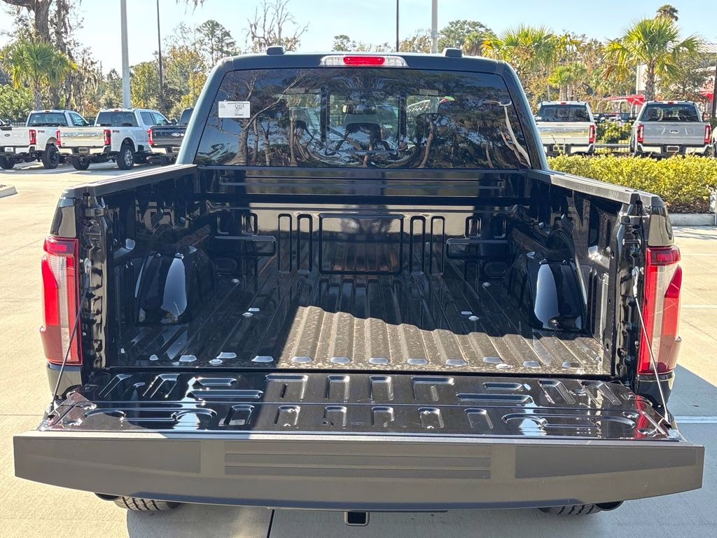 2025 Black Metallic Ford F-150 Lariat 4X4 Truck