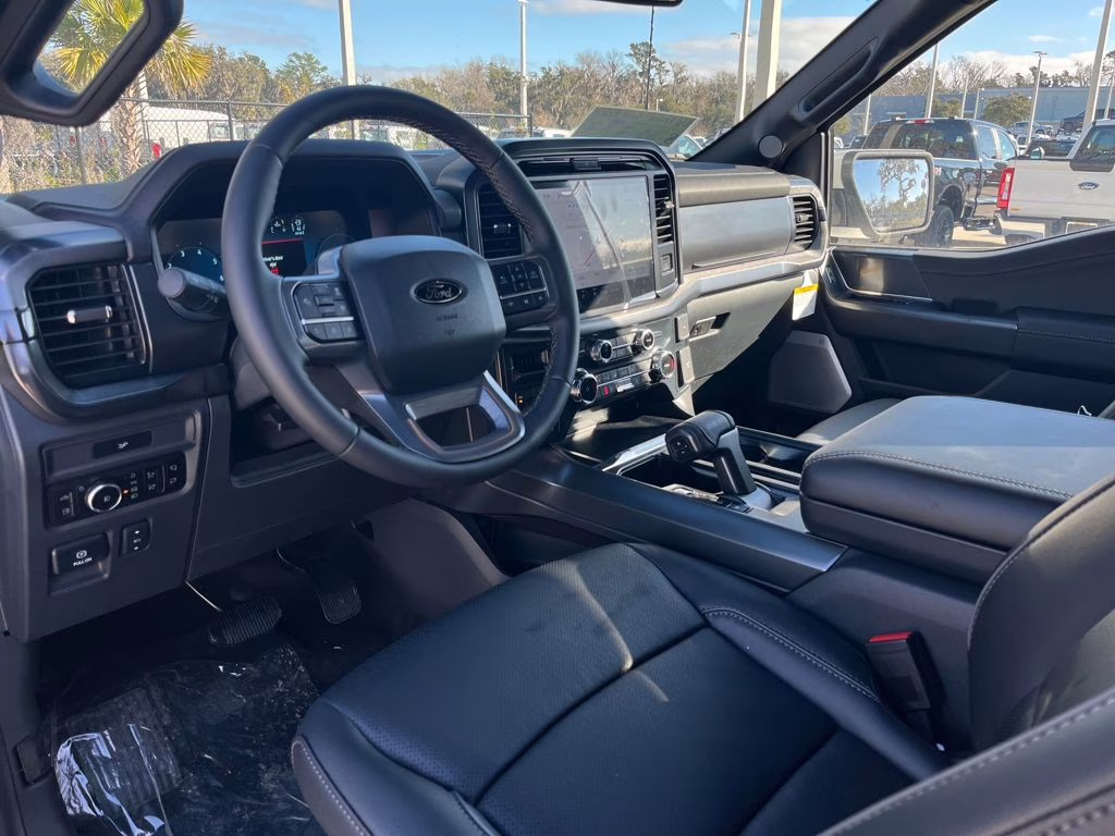 2026 Star White Metallic Tri-Coat Ford F-150 Lariat 4X4 Truck