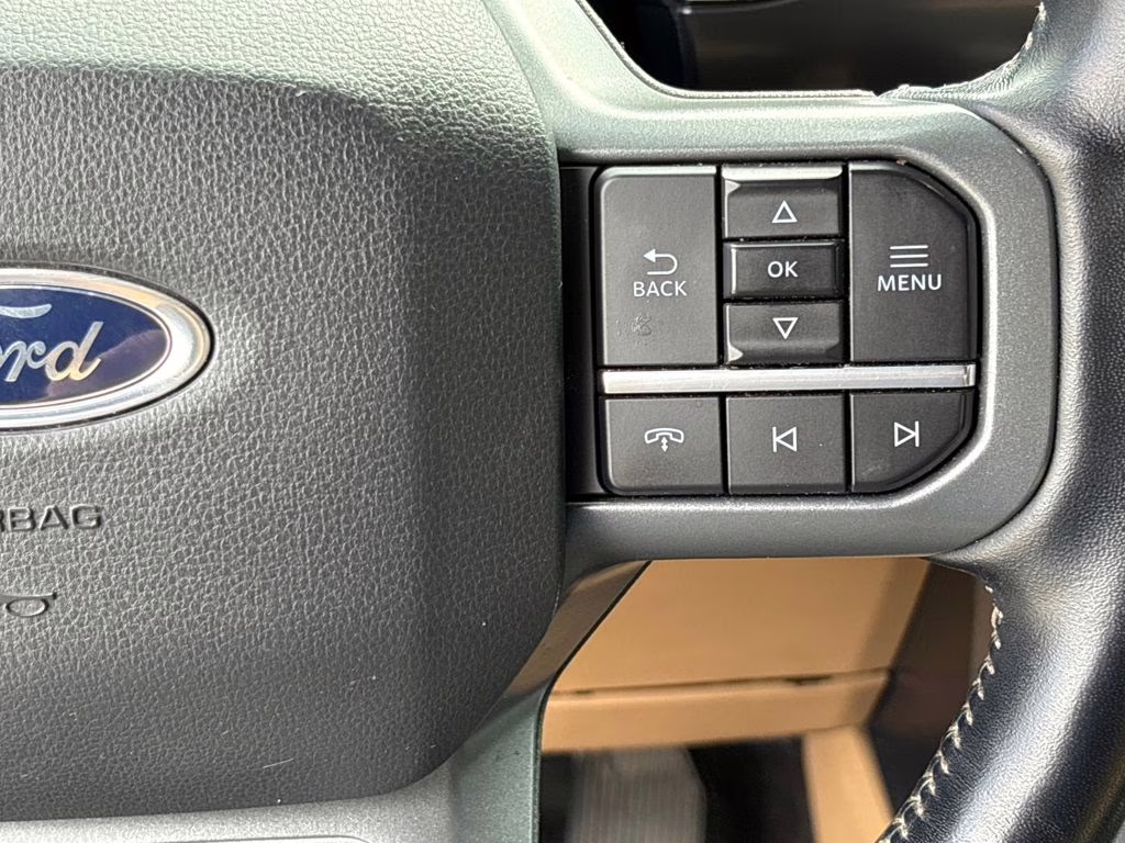 2022 White Metallic Ford F-150 Lariat 4X4 Truck