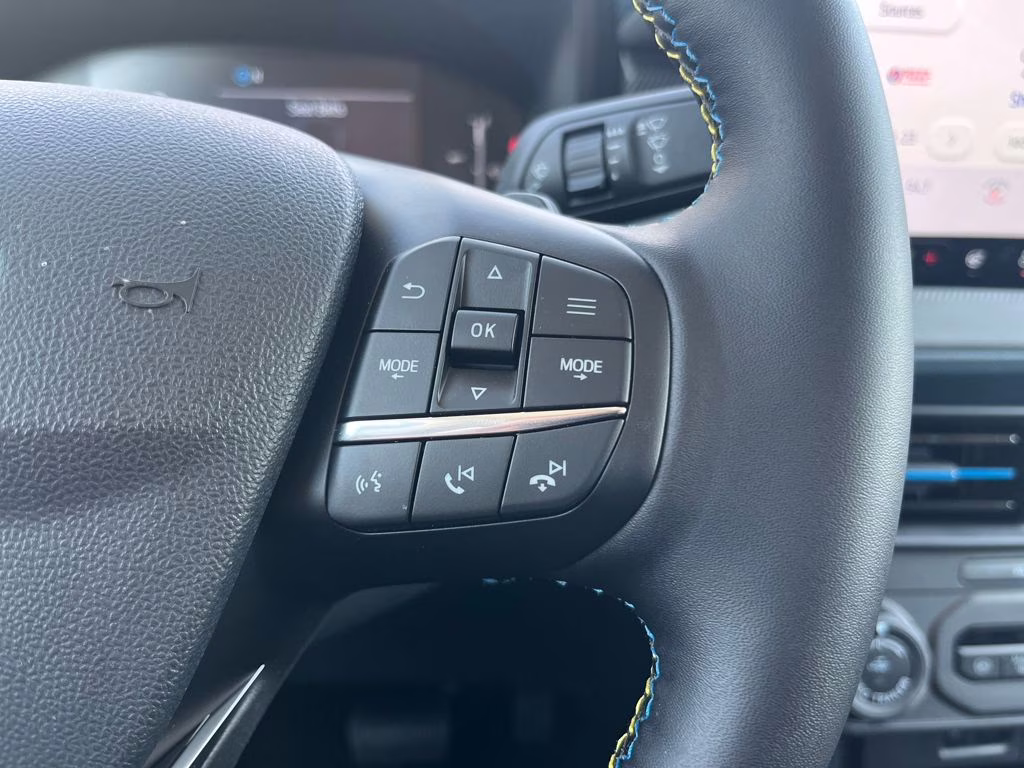 2025 Shadow Black Ford Maverick Lobo AWD Truck