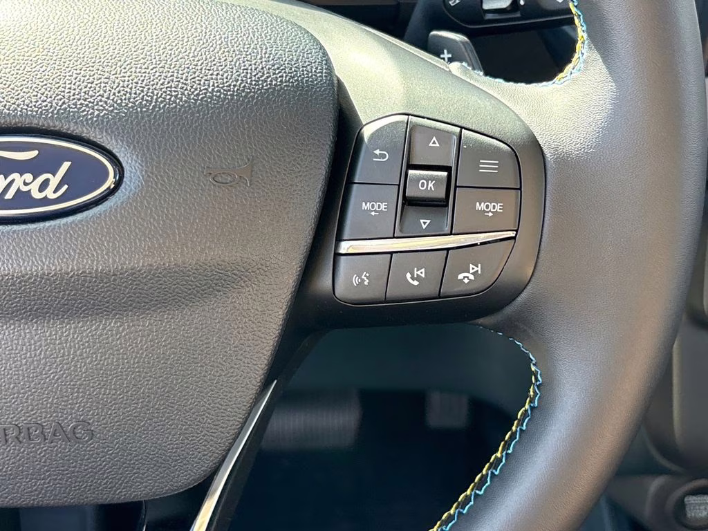 2026 Space White Metallic Ford Maverick Lobo Standard AWD Truck